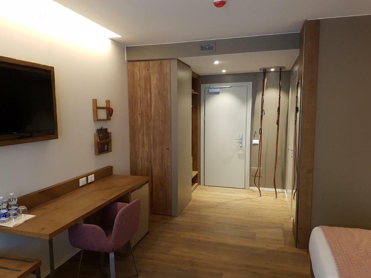Th Courmayeur Exterior photo