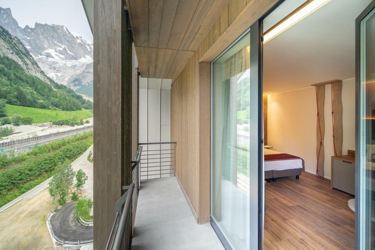 Th Courmayeur Exterior photo